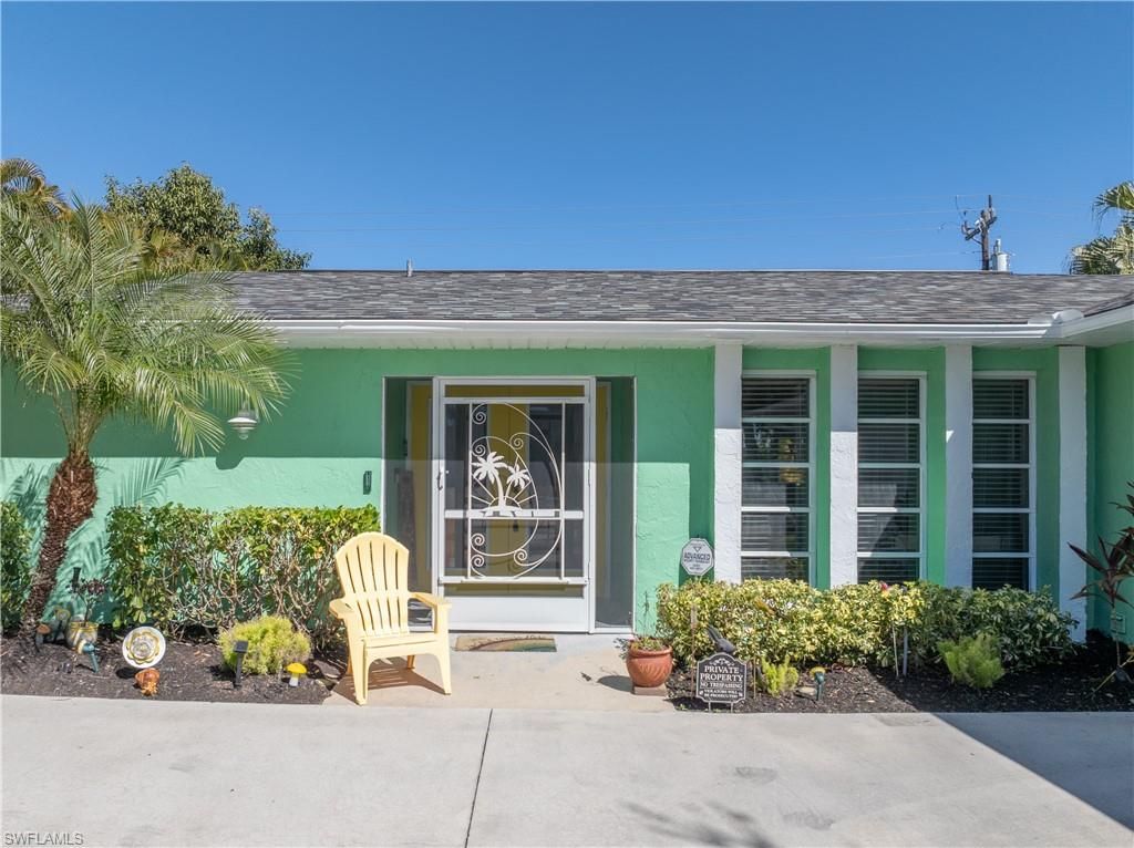913 SE 26th TER, CAPE CORAL, FL 33904 — photo 2