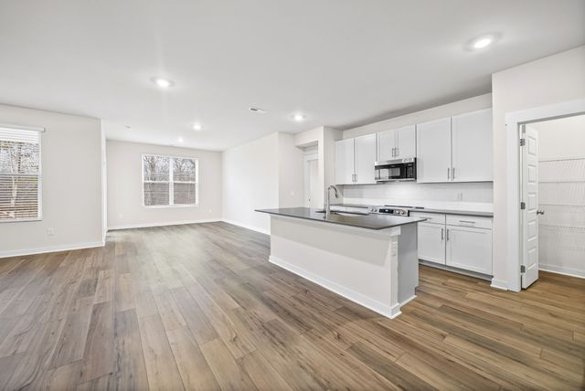 217 Viceroy Dr, Clarksville, TN 37043