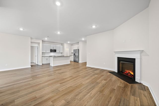 217 Viceroy Dr, Clarksville, TN 37043