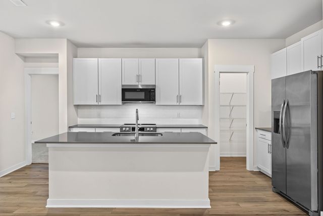 217 Viceroy Dr, Clarksville, TN 37043