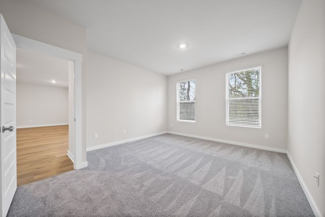 217 Viceroy Dr, Clarksville, TN 37043