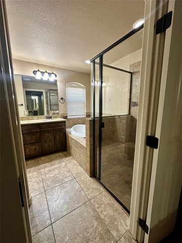 4502 Sapphire Lane, Granbury, TX 76049