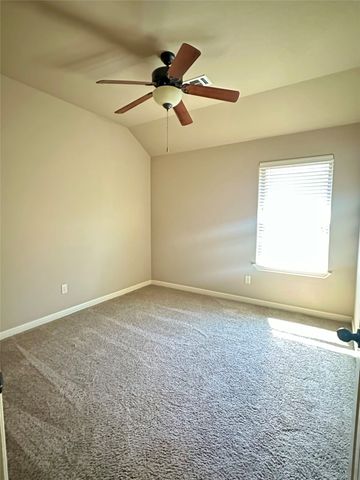 4502 Sapphire Lane, Granbury, TX 76049