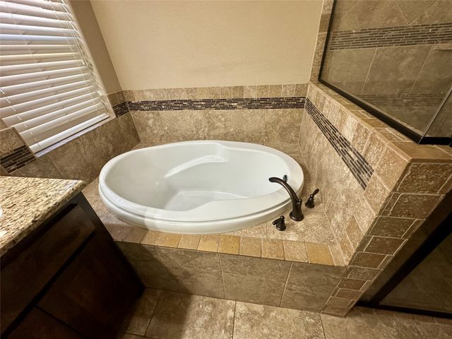 4502 Sapphire Lane, Granbury, TX 76049