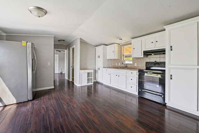 30318 Binford Place, Waller, TX 77484