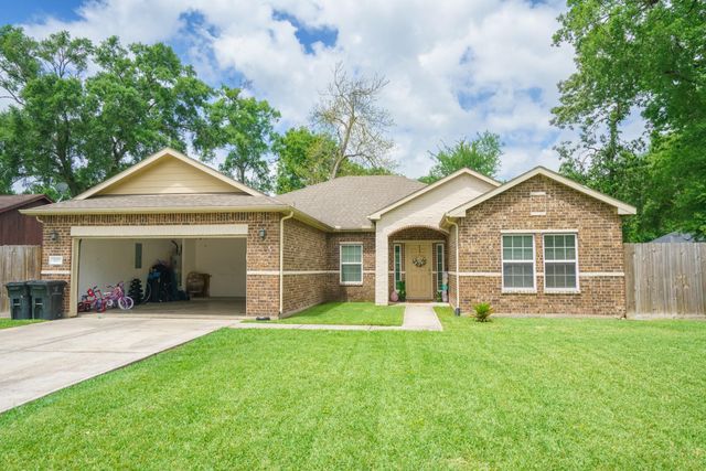 643 N Starboard Street, Crosby, TX 77532