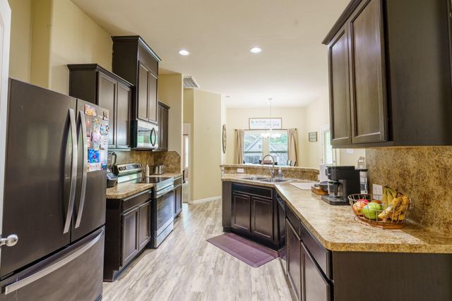 643 N Starboard Street, Crosby, TX 77532