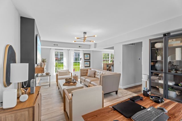 407 N Braintree Drive, Schaumburg, IL 60194
