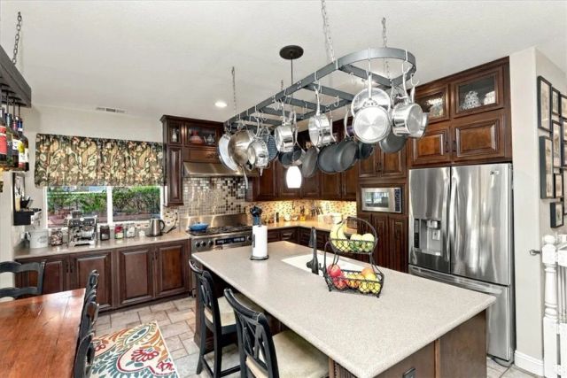 12563 Avocado, Riverside, CA 92503