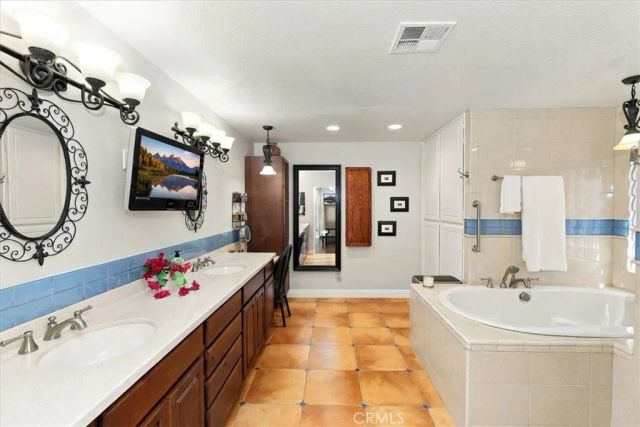 12563 Avocado, Riverside, CA 92503