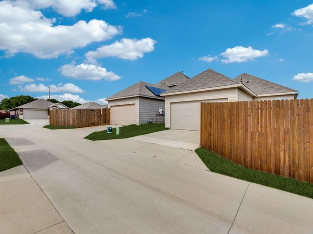 2804 Bursera Lane, Fort Worth, TX 76108
