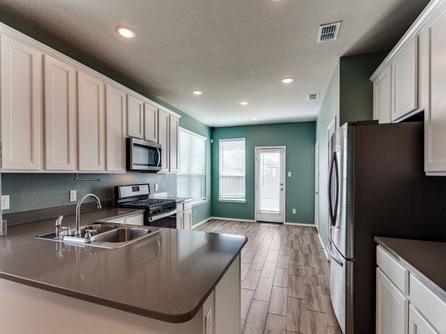 2804 Bursera Lane, Fort Worth, TX 76108