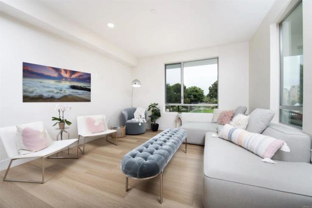 2501 State Street, Carlsbad, CA 92008
