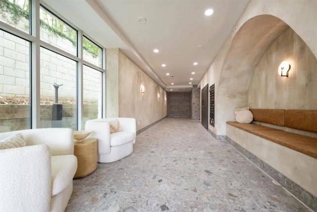 2501 State Street, Carlsbad, CA 92008