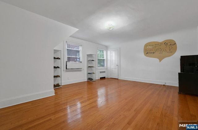 497 Oakdene Avenue, Ridgefield, NJ 07657