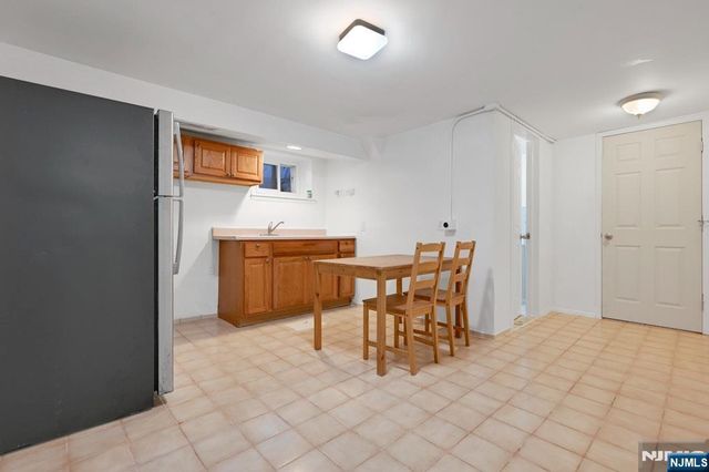 497 Oakdene Avenue, Ridgefield, NJ 07657