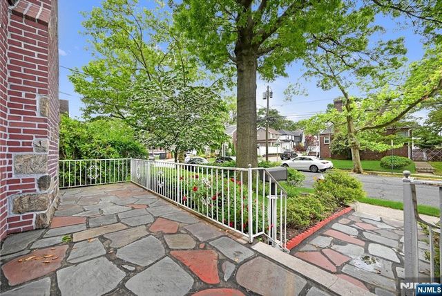 497 Oakdene Avenue, Ridgefield, NJ 07657