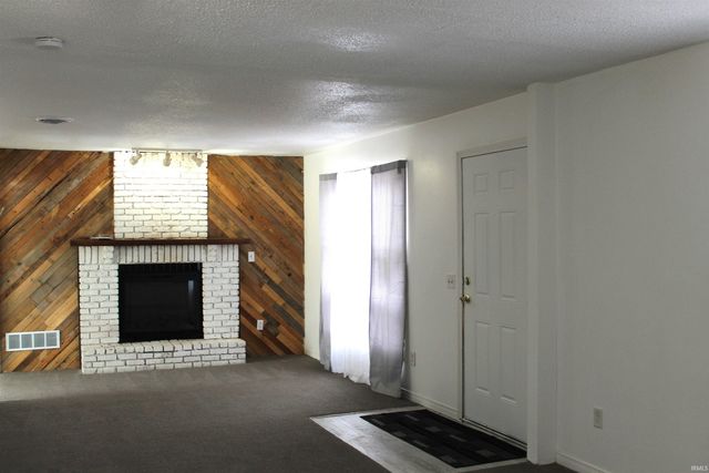 308 Clyde Ave, Angola, IN 46703