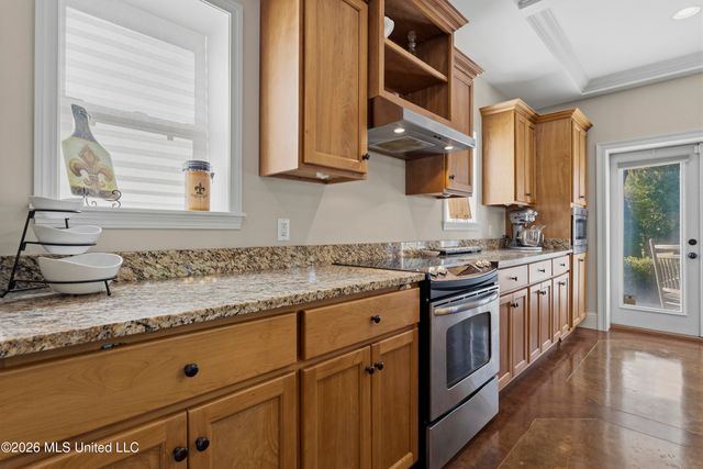 631 2nd Street, Gulfport, MS 39501