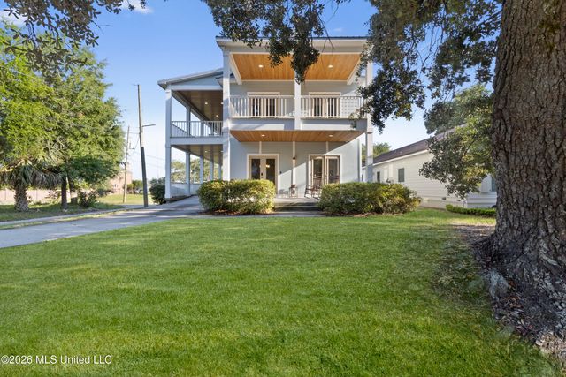 631 2nd Street, Gulfport, MS 39501