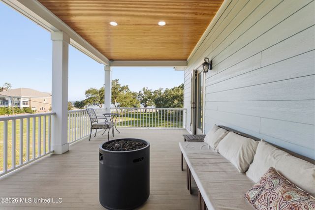 631 2nd Street, Gulfport, MS 39501