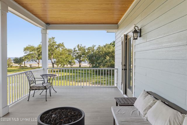 631 2nd Street, Gulfport, MS 39501