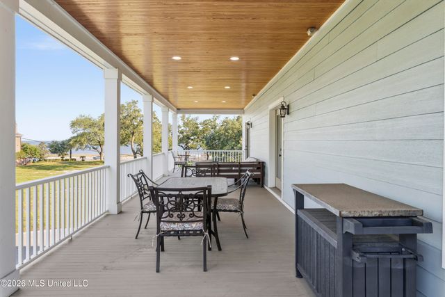 631 2nd Street, Gulfport, MS 39501