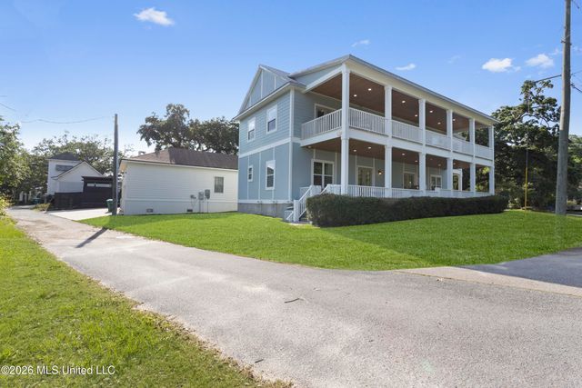 631 2nd Street, Gulfport, MS 39501