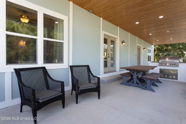 631 2nd Street, Gulfport, MS 39501