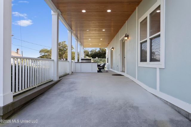 631 2nd Street, Gulfport, MS 39501