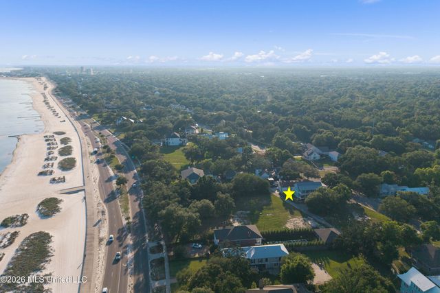 631 2nd Street, Gulfport, MS 39501