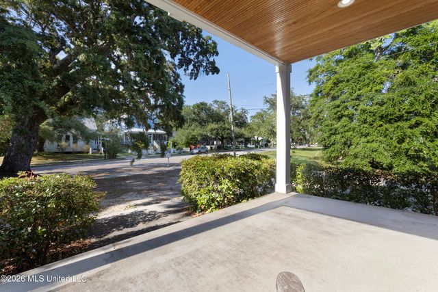 631 2nd Street, Gulfport, MS 39501