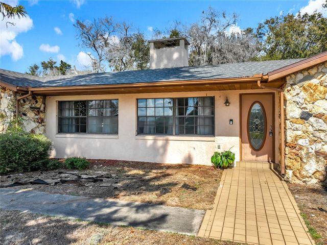 1029 MICHELLE COURT, Tavares, FL 32778