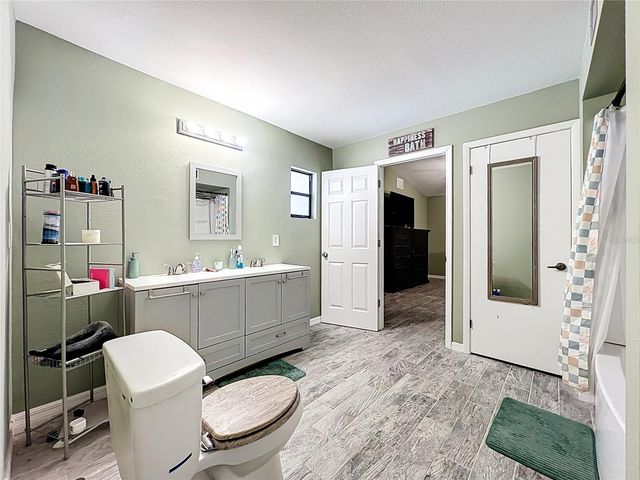 1029 MICHELLE COURT, Tavares, FL 32778