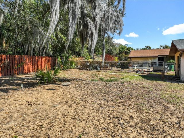 1029 MICHELLE COURT, Tavares, FL 32778