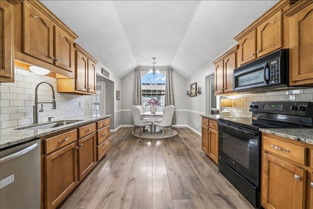 40 ROYAL VIEW CV, Oakland, TN 38060