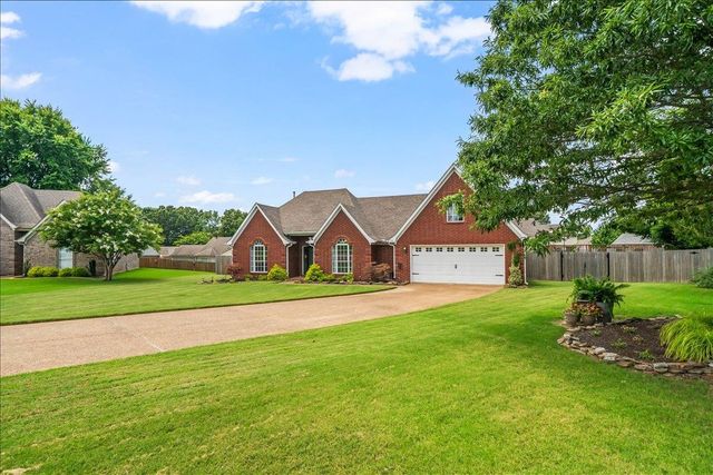 40 ROYAL VIEW CV, Oakland, TN 38060