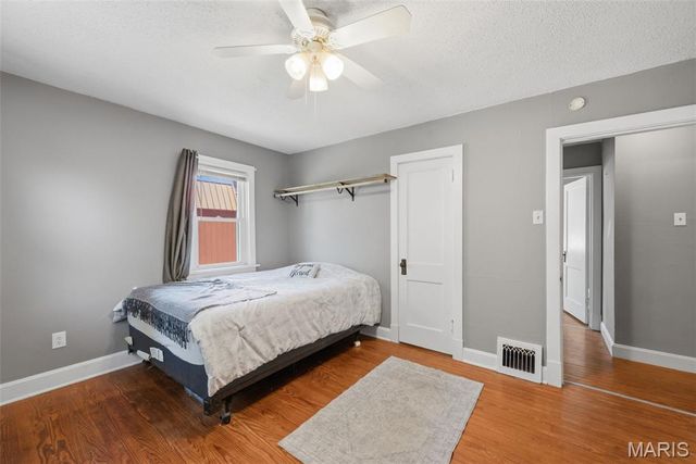 10411 Maddox Place, Overland, MO 63114