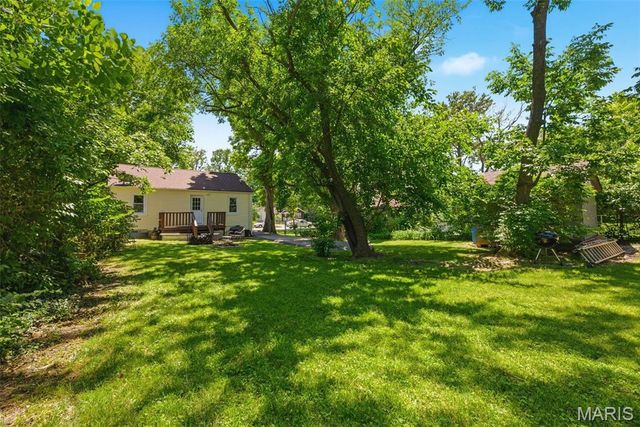 10411 Maddox Place, Overland, MO 63114