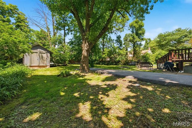 10411 Maddox Place, Overland, MO 63114