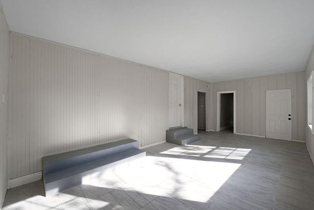 214 E 1st Street, Deer Park, TX 77536