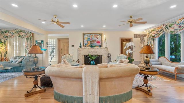 615 Idlewyld Drive, Fort Lauderdale, FL 33301