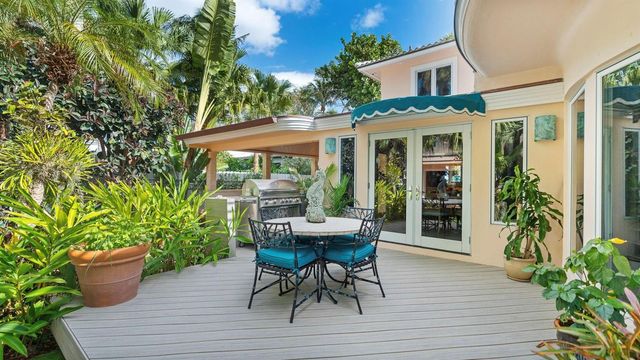 615 Idlewyld Drive, Fort Lauderdale, FL 33301