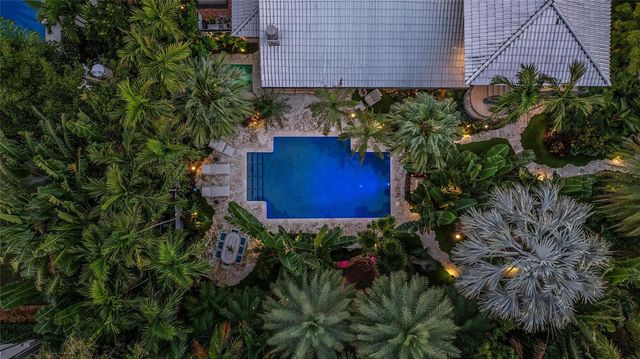 615 Idlewyld Drive, Fort Lauderdale, FL 33301