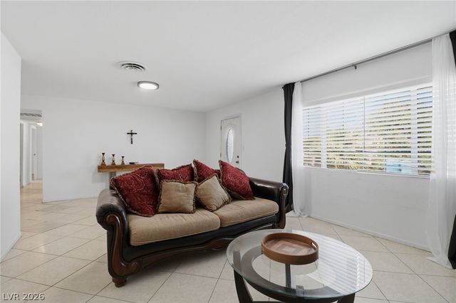 2990 Ferndale Street, Las Vegas, NV 89121