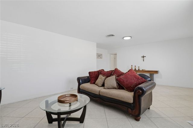 2990 Ferndale Street, Las Vegas, NV 89121