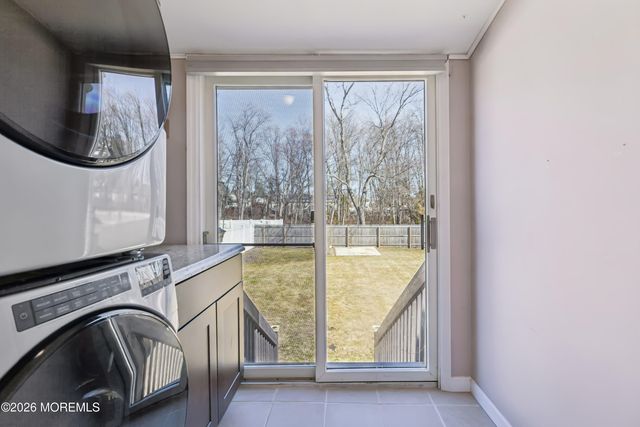 33 Willow Street, Port Monmouth, NJ 07758