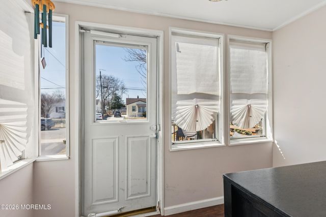 33 Willow Street, Port Monmouth, NJ 07758