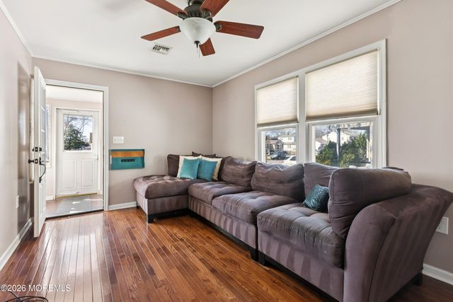 33 Willow Street, Port Monmouth, NJ 07758