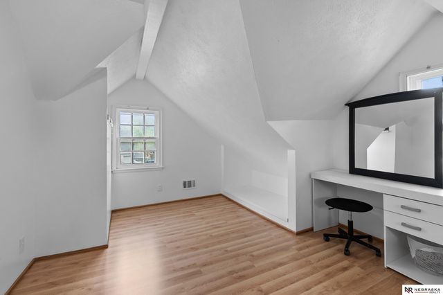 2513 S 10th Street, Lincoln, NE 68502